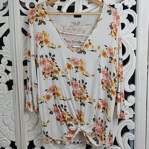 Sheila Rose 2X floral 3/4 sleeve top‎